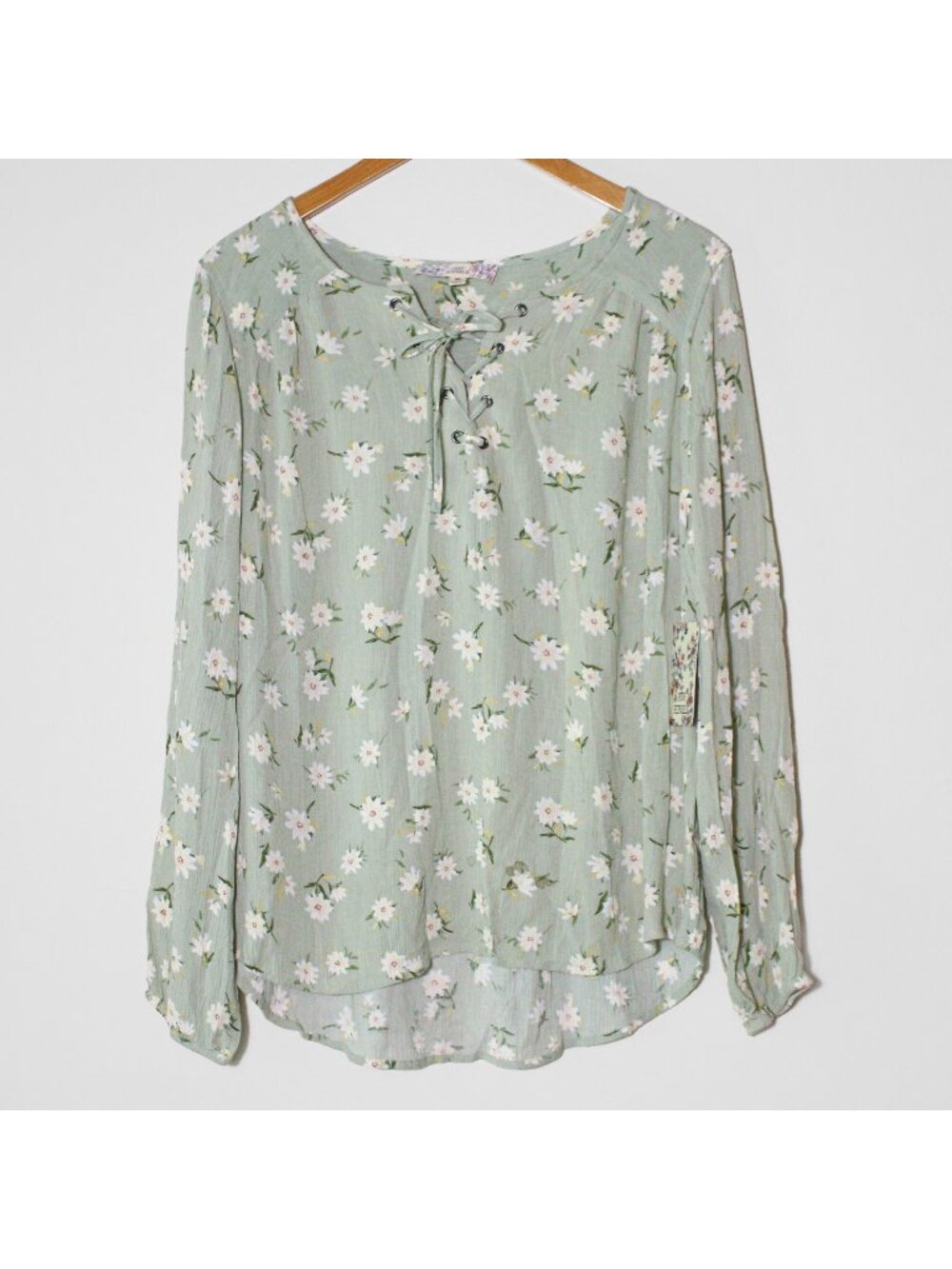 Pink Republic Sage Green Daisy Floral Boho Peasant Top Cottage Tie Neck Size XL